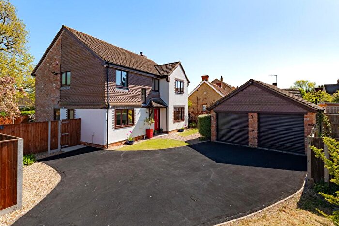 5 Bedroom Detached House For Sale In Vicarage Lane, Wilstead, MK45