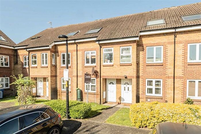 1 Bedroom Flat For Sale In Abingdon Close, Bermondsey, SE1