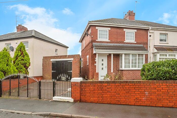 2 Bedroom Semi-Detached House For Sale In Dixon Crescent, Balby, Doncaster, DN4