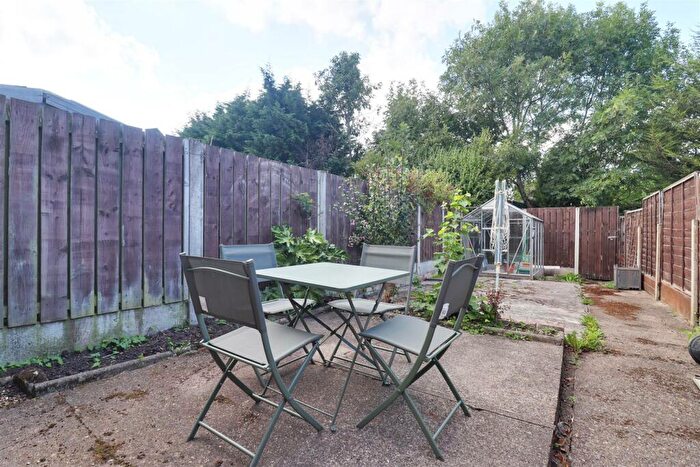 3 Bedroom Terraced House For Sale In Westbourne Grove, Hessle, HU13