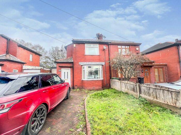 3 Bedroom Semi-Detached House To Rent In Plodder Lane, Farnworth, Bolton, BL4