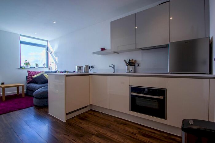 1 Bedroom Flat To Rent In High Street, Harborne, Birmingham, West Midlands, B17