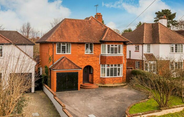 4 Bedroom Detached House To Rent In Tilford Road, Farnham, Surrey, GU9
