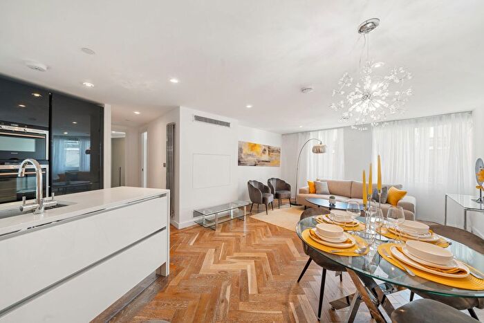 2 Bedroom Flat To Rent In Eagle Point, City Road, London, EC1V