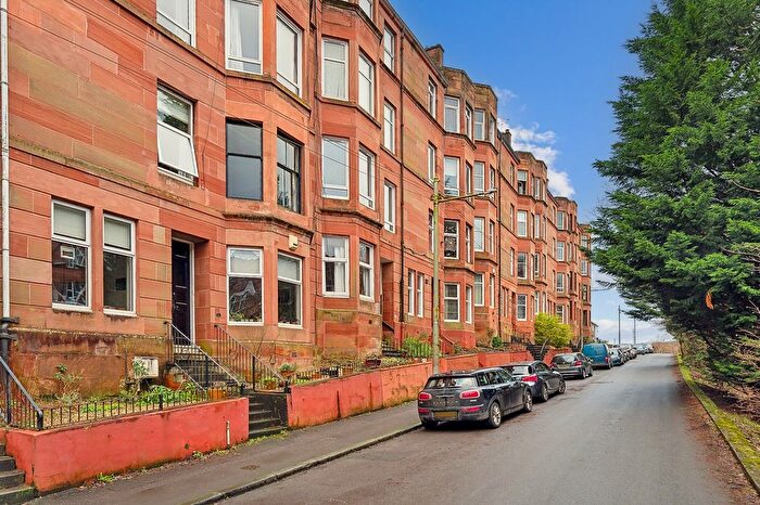 2 Bedroom Flat To Rent In Bellwood Street, Shawlands, Glasgow, G41
