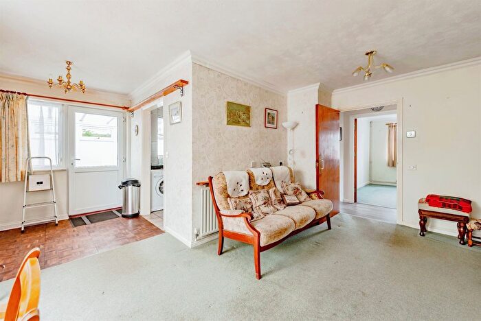 2 Bedroom Detached Bungalow For Sale In Charlotte Grove, Smallfield, Horley, RH6