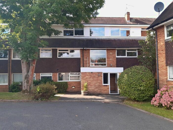 2 Bedroom Flat To Rent In Elm Lodge, Fentham Road, Solihull, West Midlands, B92