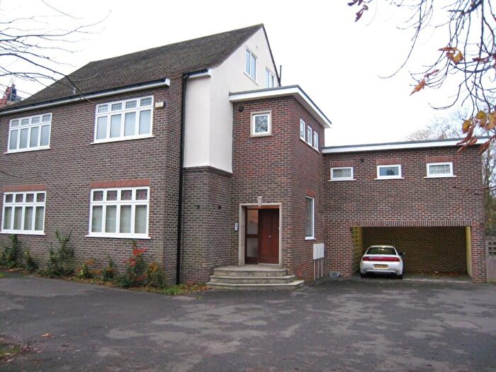 1 Bedroom Flat To Rent In Park Road, Burgess Hill, West Sussex, RH15