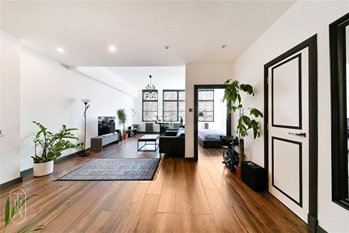 1 Bedroom Flat To Rent In Commercial Street, London, E1