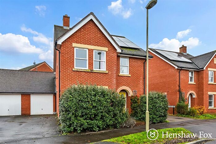 4 Bedroom Detached House For Sale In Cutforth Way, Romsey, Hampshire, SO51