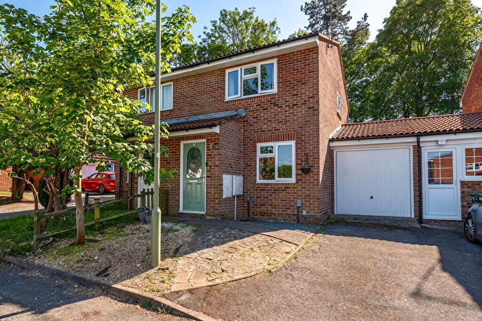 2 Bedroom Semi-Detached House For Sale In Ellington Drive, Basingstoke, RG22