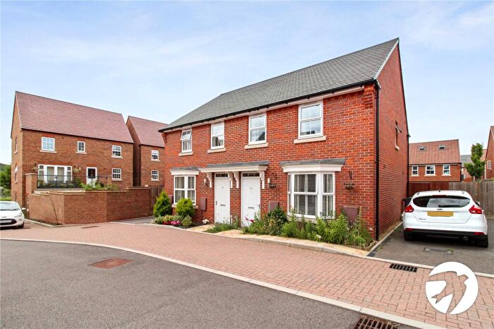 3 Bedroom Semi Detached House To Rent In Giles Drive, Castle Hill, Ebbsfleet Valley, Swanscombe, DA10