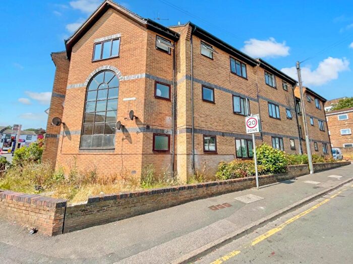 1 Bedroom Apartment To Rent In Elizabeth Court, Chapel Street, Luton, Bedfordshire, LU1