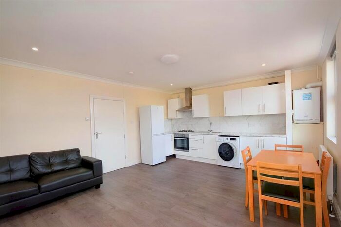 1 Bedroom Flat To Rent In London Road, London, SW17