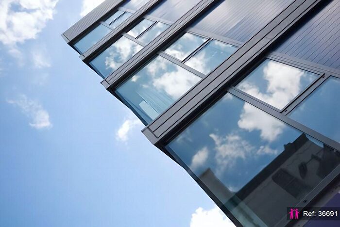 2 Bedroom Apartment For Sale In Ratcliffe Cross Street, London, E1