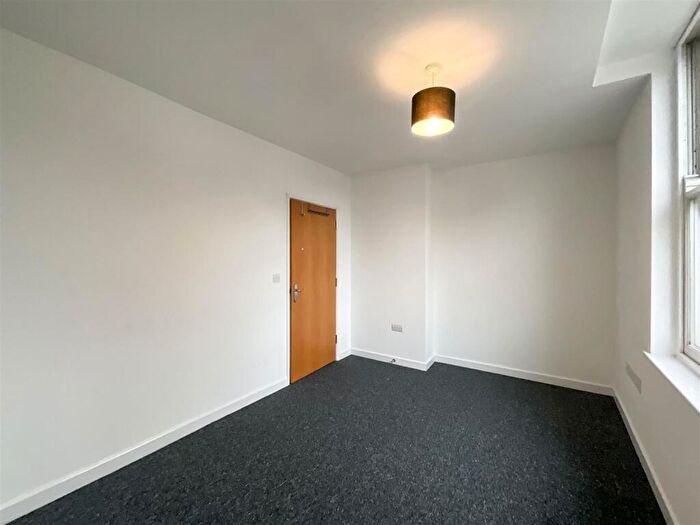 1 Bedroom Apartment For Sale In West Street, St. Philips, Bristol, BS2