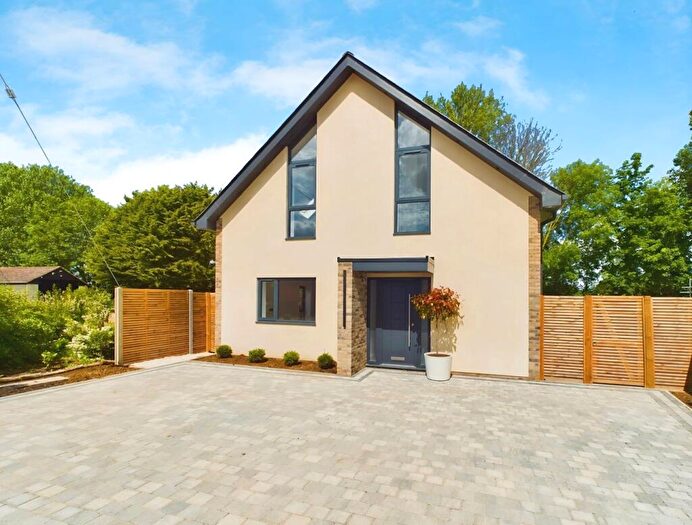 3 Bedroom Detached House For Sale In Bedford Road, Holwell, Hitchin, SG5