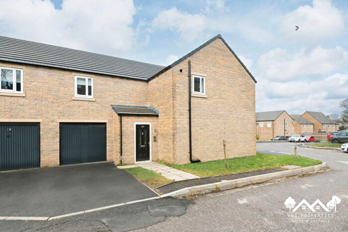 2 Bedroom Apartment For Sale In Charlestown View, Glossop, Derbyshire, SK13