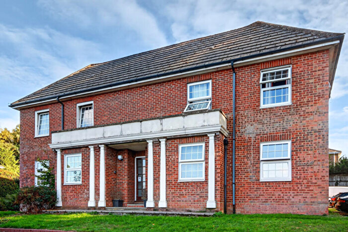 1 Bedroom Flat For Sale In Crowthorne Road, Bracknell, RG12