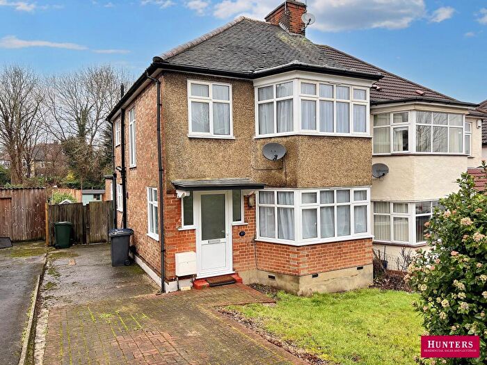 3 Bedroom Semi-Detached House To Rent In Monks Avenue, Barnet, Greater London, EN5