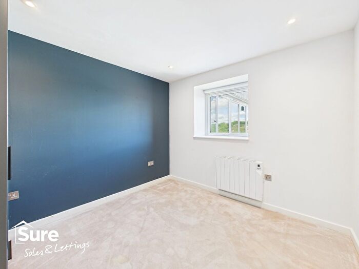 2 Bedroom Flat To Rent In Marlowes, Hemel Hempstead, Hertfordshire, HP1