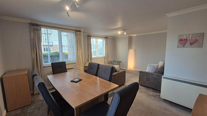 2 Bedroom Flat To Rent In Livorno House, Ffordd Garthorne, Cardiff, CF10