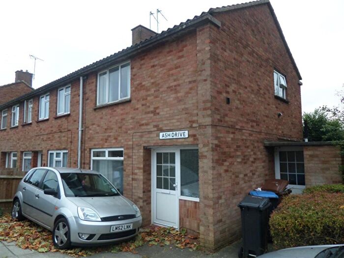 3 Bedroom End Of Terrace House For Sale In Ash Drive, Hatfield, AL10