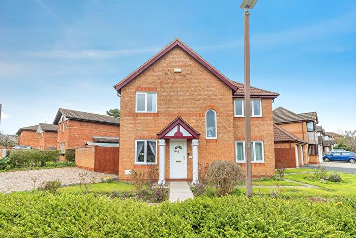 4 Bedroom Detached House For Sale In Streatham Place, Bradwell Common, Milton Keynes, Buckinghamshire, MK13