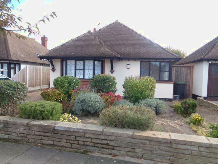 3 Bedroom Bungalow To Rent In Samuels Drive, Southend-On-Sea, SS1