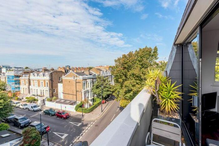 2 Bedroom Flat To Rent In Elm Park Road, Chelsea, London, SW3