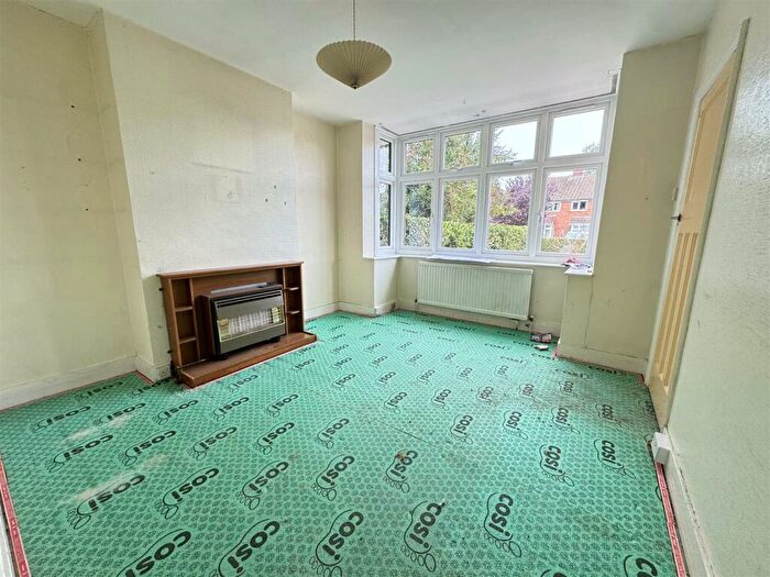 2 Bedroom Terraced House For Sale In Carrington Crescent, Wendover, HP22