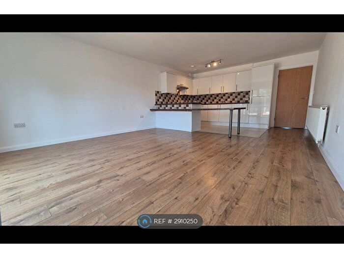 3 Bedroom Terraced House To Rent In Whitby Road, Whitby, Ellesmere Port, CH65