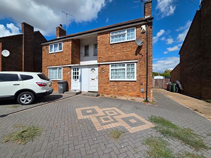 2 Bedroom Semi-Detached House To Rent In Dallow Road, Luton, LU1