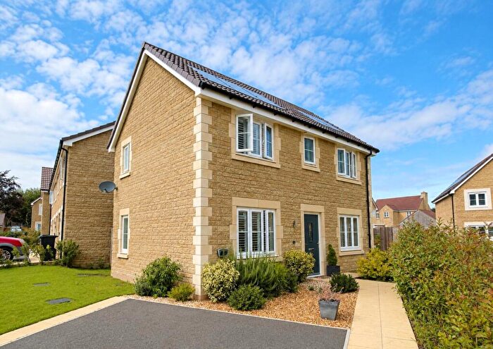 3 Bedroom Detached House For Sale In Brimstone Road, Frome, BA11