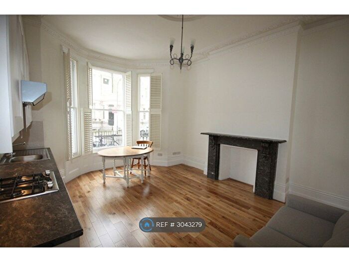 1 Bedroom Flat To Rent In Barons Court Road, London, W14