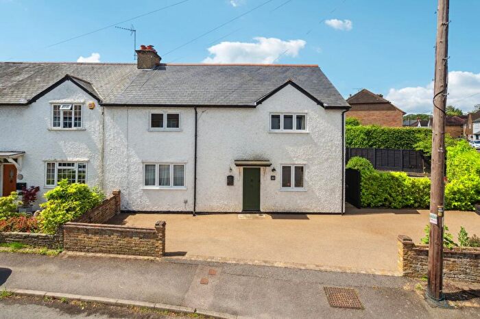 4 Bedroom Semi-Detached House For Sale In Orchard Grove, Chalfont St Peter, Gerrards Cross, SL9