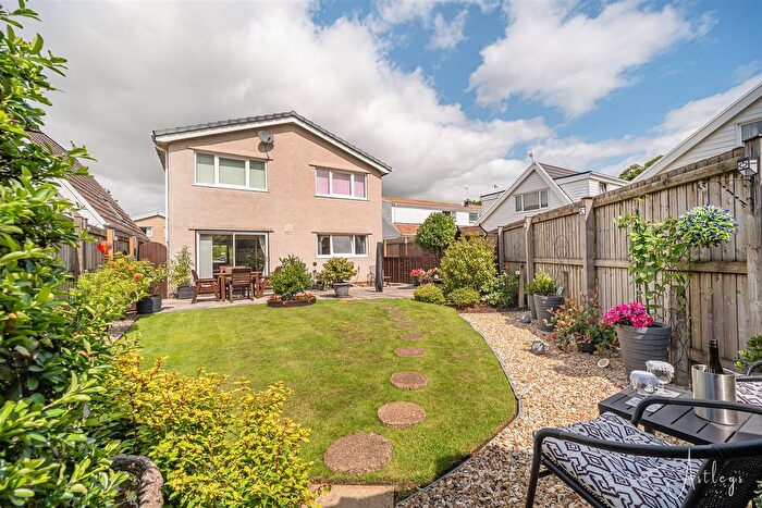 4 Bedroom Detached House For Sale In Ffrwd Vale, Neath, SA10