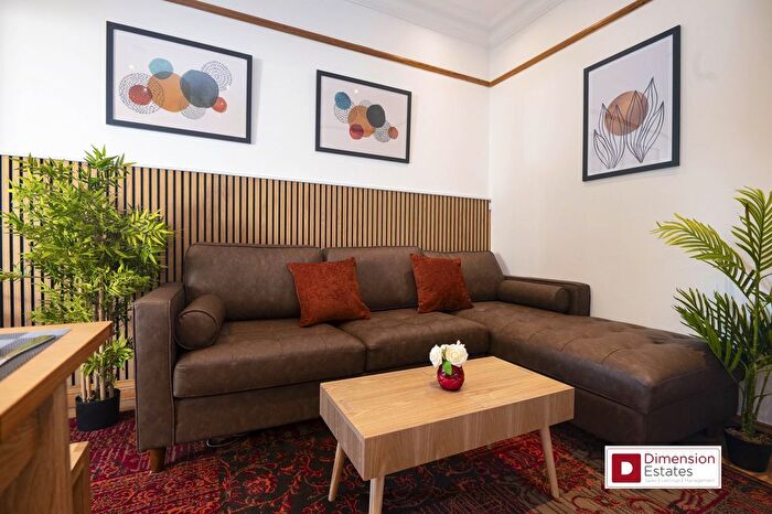 3 Bedroom Flat To Rent In Millfields Road, Lower Clapton, Hackney, E5