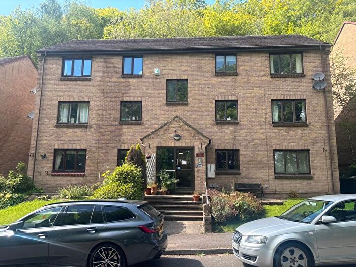 2 Bedroom Apartment For Sale In Baildon Wood Court, Baildon, Shipley, BD17