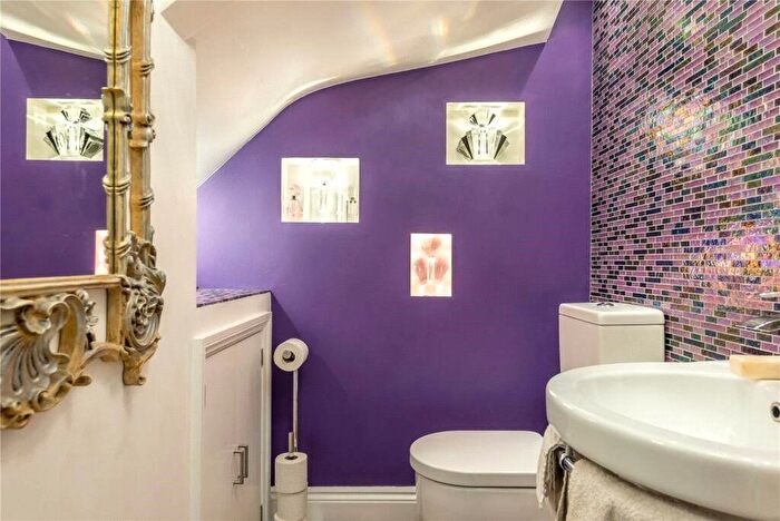 4 Bedroom Terraced House To Rent In Tottenham Road, Islington, London, N1