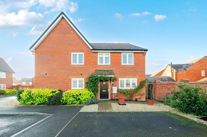 3 Bedroom Semi-Detached House For Sale In Summers Close, Kingston Bagpuize, Abingdon, OX13