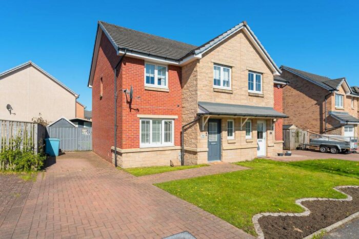 3 Bedroom Semi-Detached House For Sale In Cambridge Crescent, Airdrie, ML6