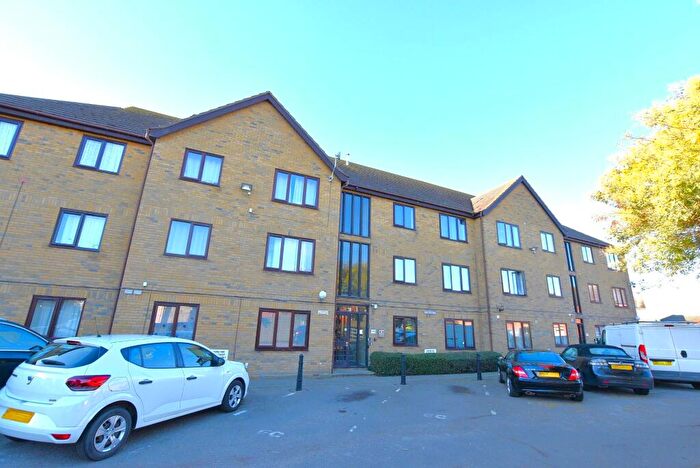 1 Bedroom Flat For Sale In Empire Court, Warwick Road, Clacton-on-Sea, CO15