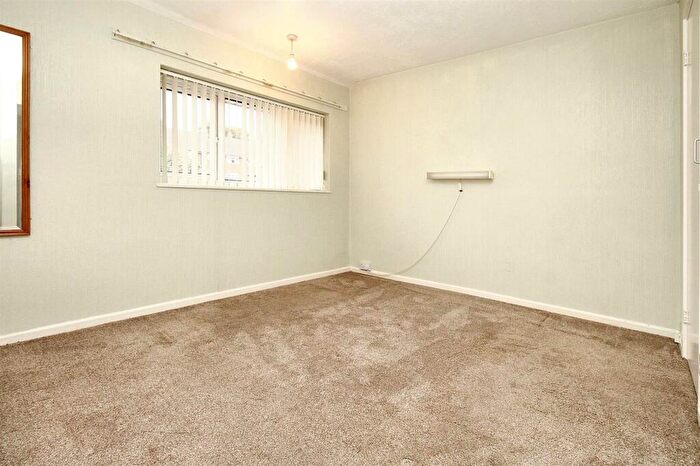 3 Bedroom Terraced House For Sale In Nether Priors, Basildon, SS14
