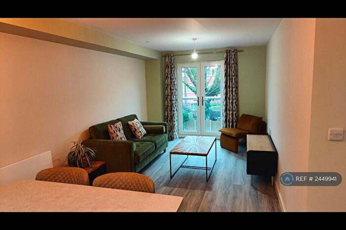 2 Bedroom Flat To Rent In Drawbridge House, Manchester, M15