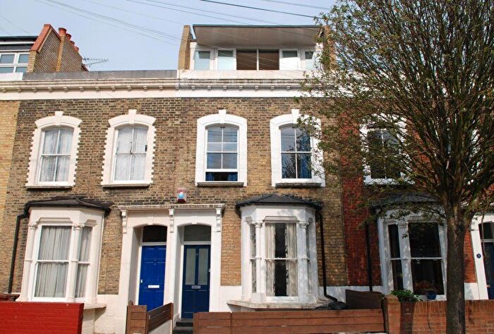 4 Bedroom Terraced House To Rent In Oldfield Road, London, N16