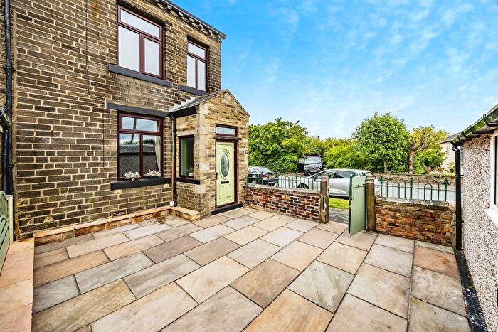 2 Bedroom End Of Terrace House For Sale In Illingworth Road, Halifax, HX2