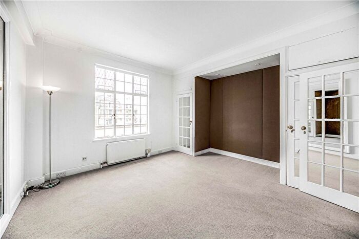 Studio To Rent In Hallam Street, London, W1W