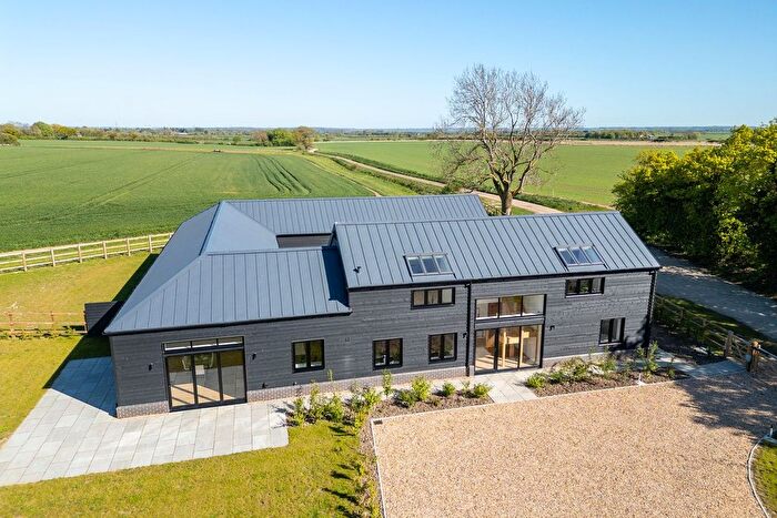 4 Bedroom Barn Conversion For Sale In Begwary Lane, Begwary, Bedford, MK44