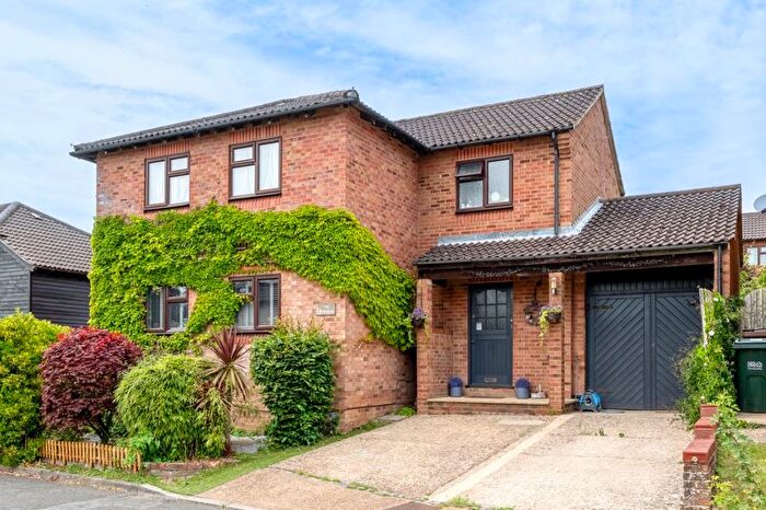 4 Bedroom Detached House For Sale In The Potteries, Ridgewood, TN22